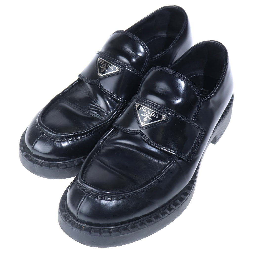 PRADA(プラダ) チョコレート ブラッシュドレザー トライアングルロゴプレート ローカットシューズ ローファー ブラック 2DE127