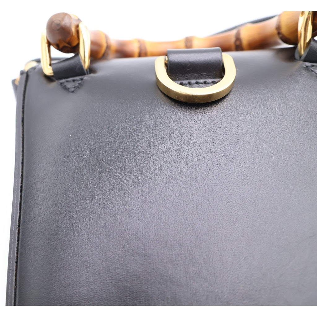 GUCCI(グッチ) バンブー2WAYショルダーバッグ ミニハンドバッグ ブラック レザー 702106 ゴールド金具 レディース