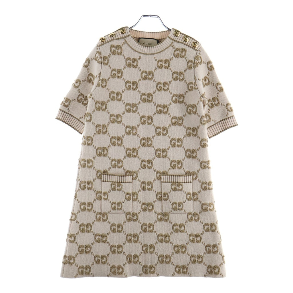 GUCCI(グッチ) GG wool boucl jacquard dress ジャカードドレス 半袖ウールニットワンピース GGロゴ 総柄 金ボタン ピンクベージュ 718630 XKCNA レディース