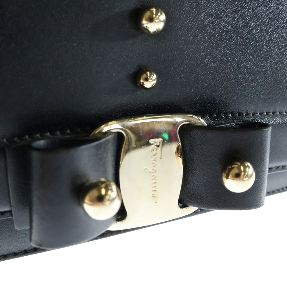 FERRAGAMO(フェラガモ) ヴァラリボン ショルダーバッグ チェーンバッグ ブラック ゴールド金具 レザー