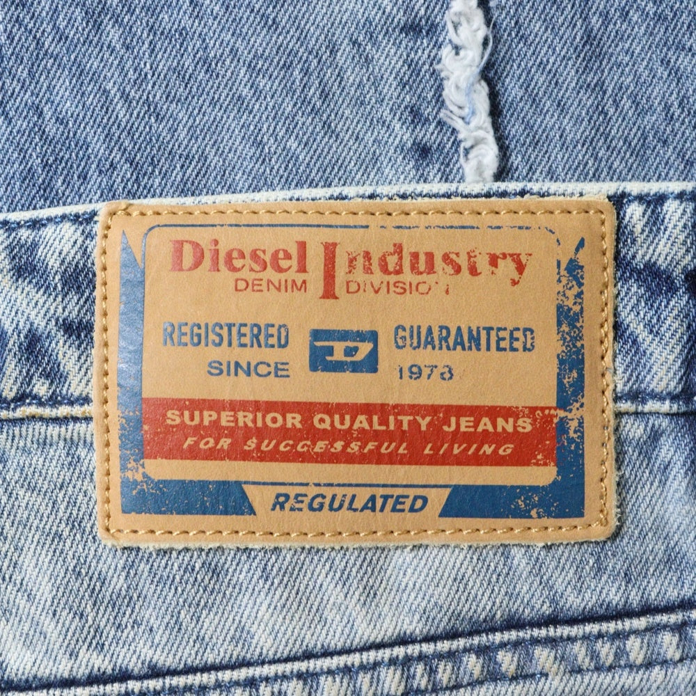 DIESEL(ディーゼル) 25SS 1998 D-BACK-FSG ダメージ加工 ブーツカット デニム パンツ ジーンズ インディゴ 0CMBM