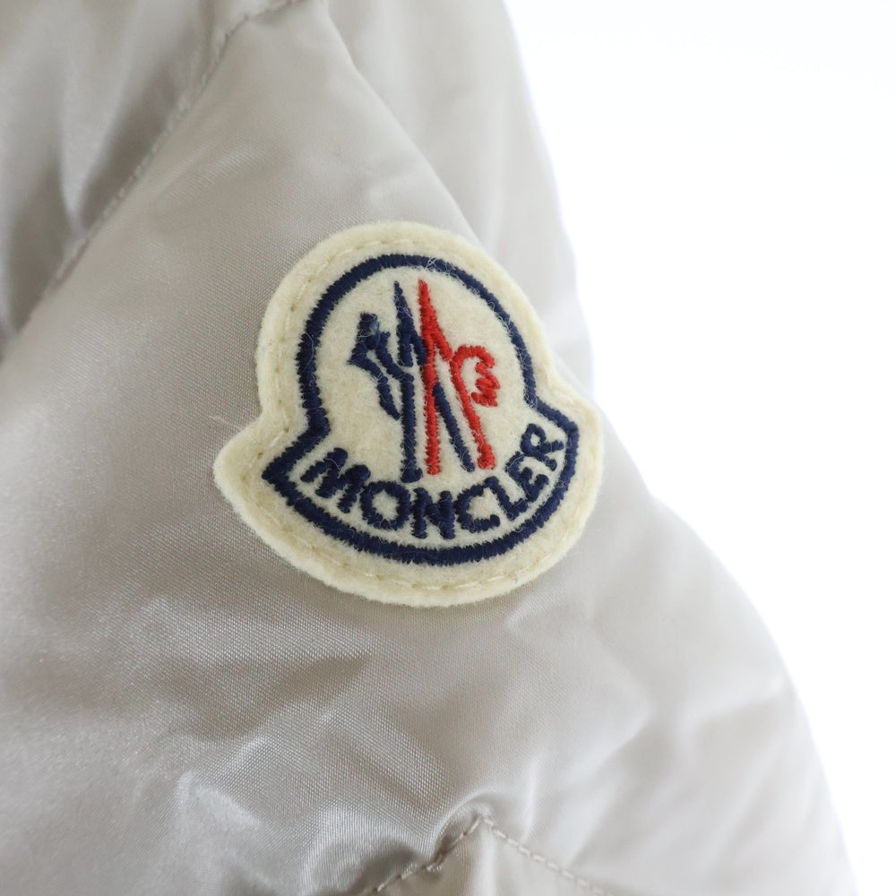 MONCLER(モンクレール) 22AW CUPIDONE キュピドン ワッペンロゴ ファー フーデッド ジップアップ ダウン ロング ジャケット コート アイボリー レディース H20931A00135 59685