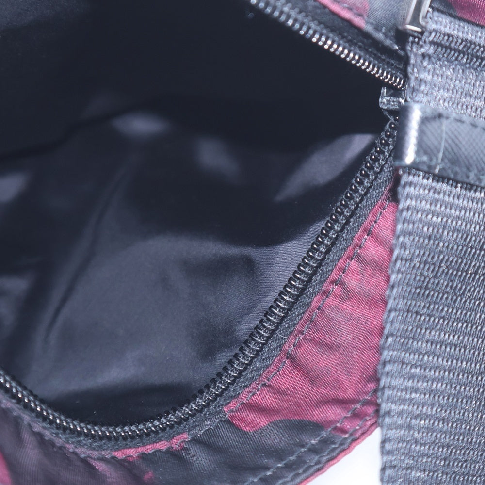 PRADA(プラダ) ナイロン ショルダーバック ミニバッグ レッド×ブラック ナイロン VA251M シルバー金具