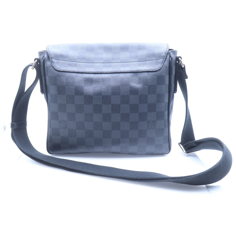 LOUIS VUITTON(ルイヴィトン) ダミエ グラフィット ディストリクト PM ショルダーバッグ メッセンジャーバッグ ブラック レザー×PVC N41260 シルバー金具 レディース