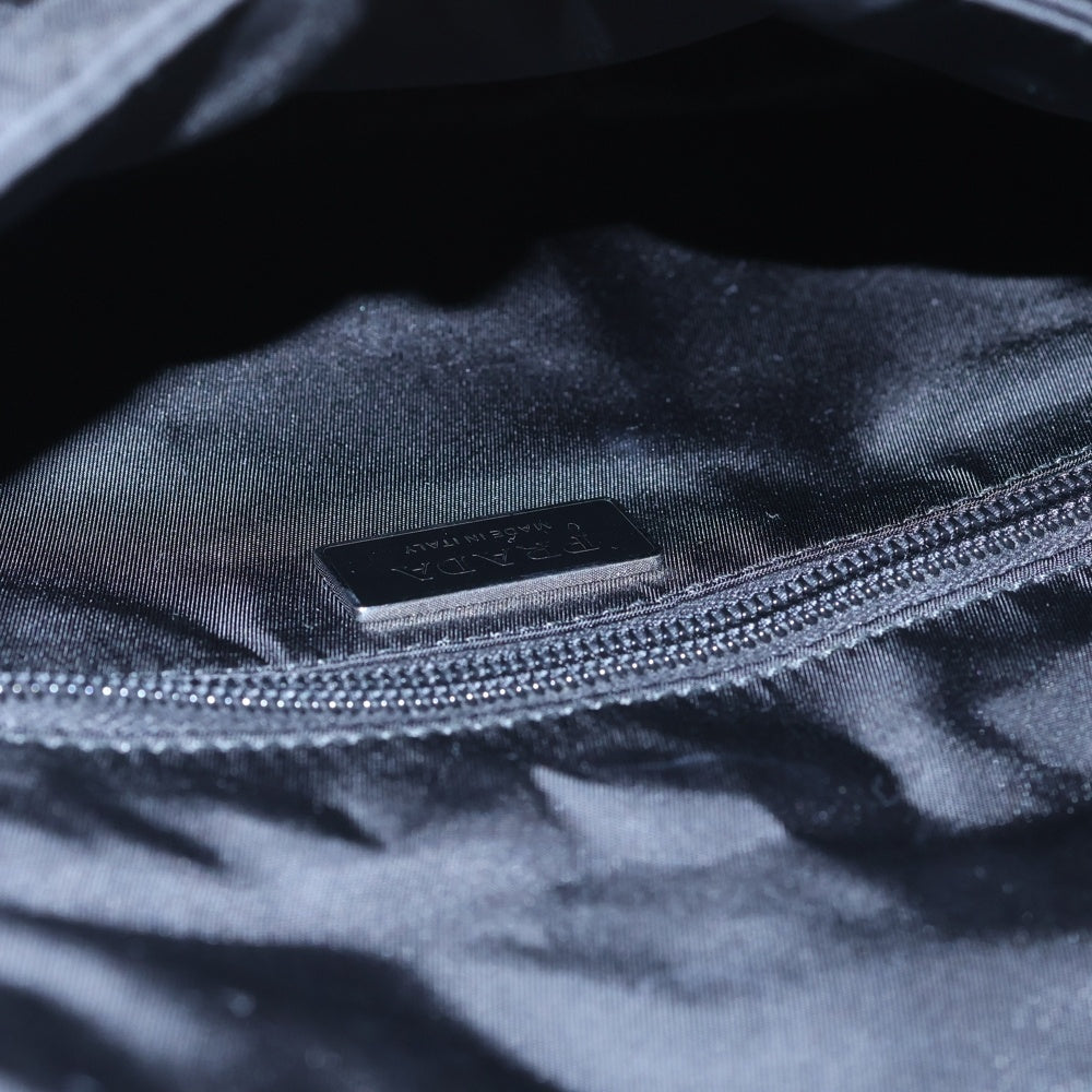 PRADA(プラダ) スモールパデッド Re-Nylon ショルダーバッグ ブラック レザー×ナイロン 1BD313 ブラック金具 レディース