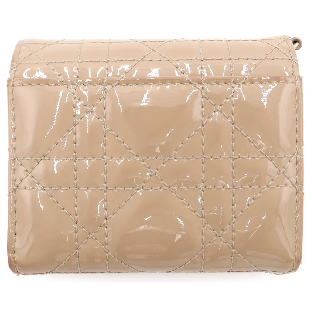 Christian Dior(クリスチャンディオール) レディディオール カナージュ ロータス コンパクトウォレット 三つ折り財布 ブラウンベージュ パテントレザー ゴールド金具 レディース