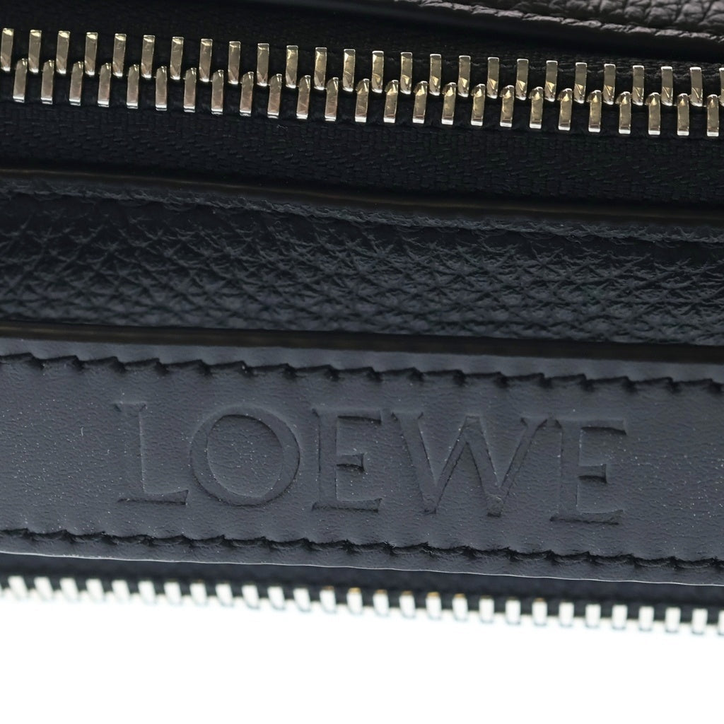 LOEWE(ロエベ) アナグラム カメラバッグ ショルダーバッグ ブラック レザー シルバー金具