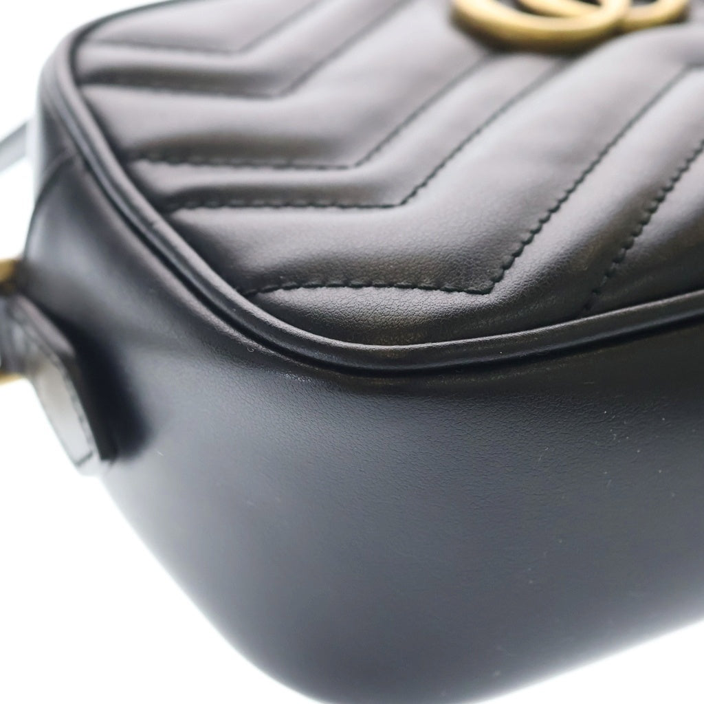 GUCCI(グッチ) GGマーモント ミニ カメラ バッグ レザー チェーン ショルダーバッグ ゴールド金具 ブラック 448065 レディース