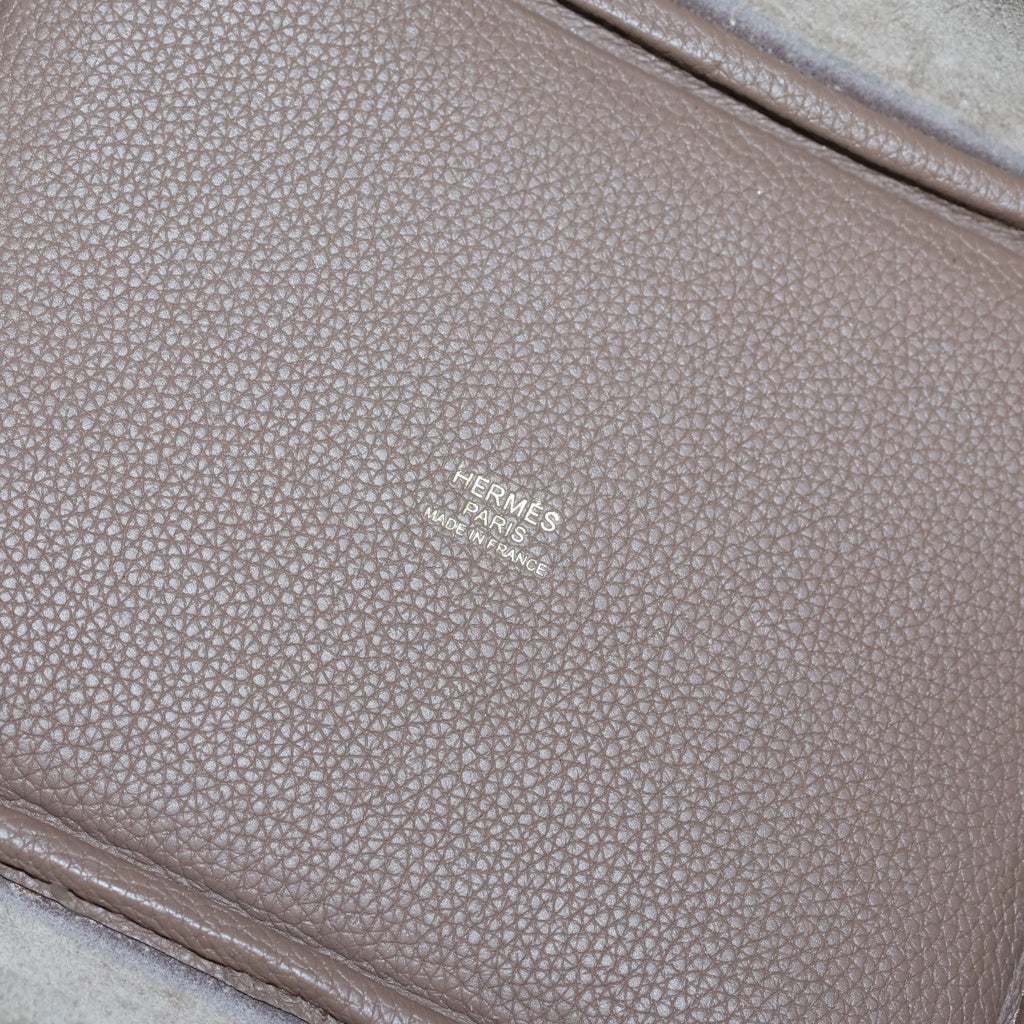 HERMES(エルメス) ピコタンロック18 ハンドバッグ ミニバッグ トリヨン ベージュドワイマール ブラウン Y刻印 ゴールド金具 レディース