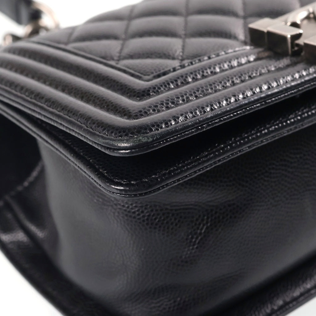 CHANEL(シャネル) ボーイシャネル20 スモール ショルダーバッグ チェーンバッグ ブラック キャビアスキン A67085 シルバー金具 レディース
