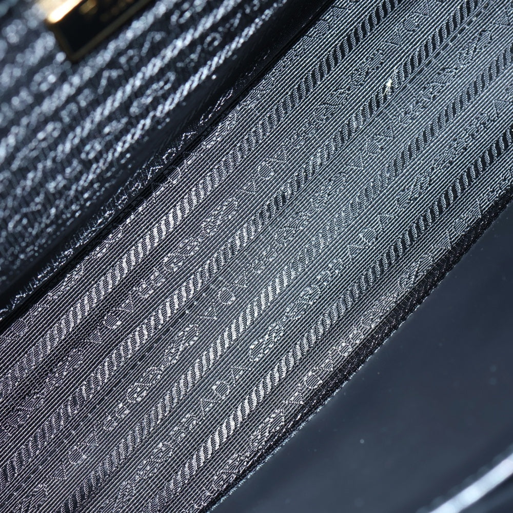 PRADA(プラダ) シンボル エンプロイダリー スモール 2wayハンドバッグ ブラック サフィアーノ×ファブリック 1BA354