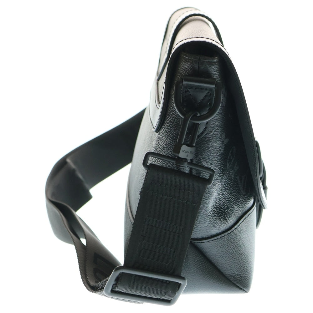 LOUIS VUITTON(ルイヴィトン) モノグラムエクリプス ソミュール メッセンジャー ショルダーバッグ ブラック レザー×PVC M45911 ブラック金具