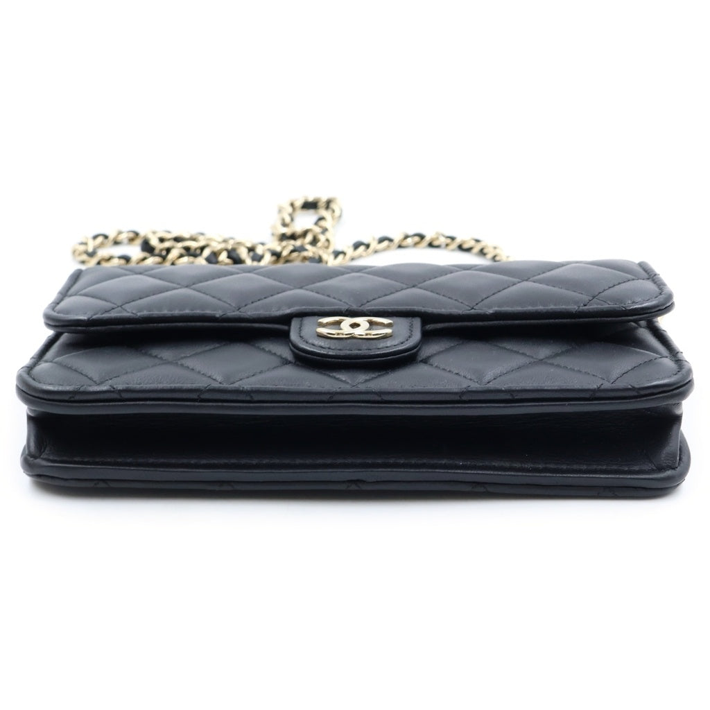 CHANEL(シャネル) マトラッセ チェーンショルダーバッグ ミニフラップフォンケース ブラック ラムスキン AP3226 ゴールド金具 レディース