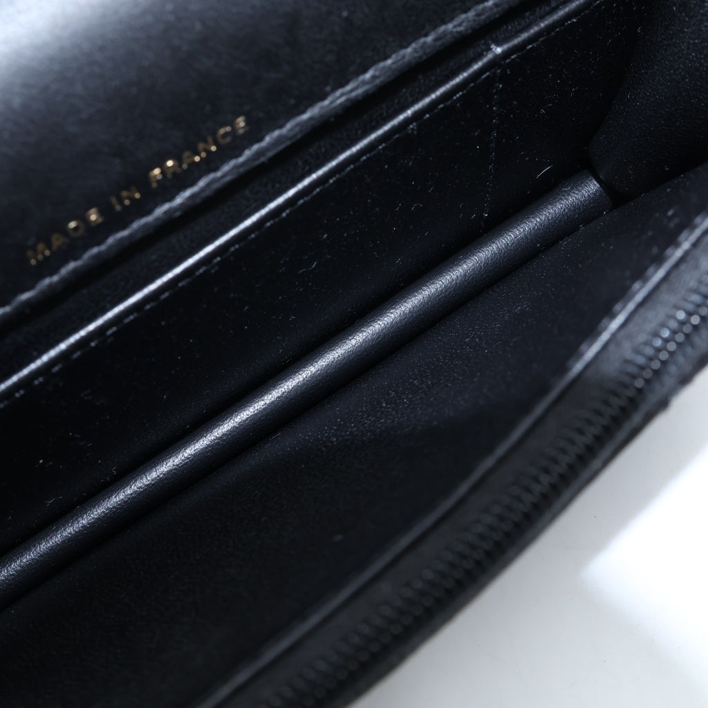 CHANEL(シャネル) マトラッセ チェーンショルダーバッグ ミニフラップフォンケース ブラック ラムスキン AP3226 ゴールド金具 レディース