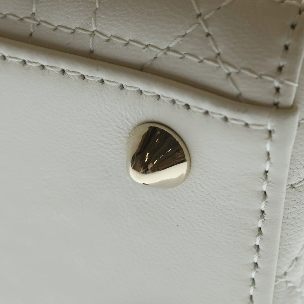 Christian Dior(クリスチャンディオール) マイレディディオール スモール カナージュ ハート 2WAYバッグ ハンドバッグ ショルダーバッグ ホワイト レザー ゴールド金具 レディース