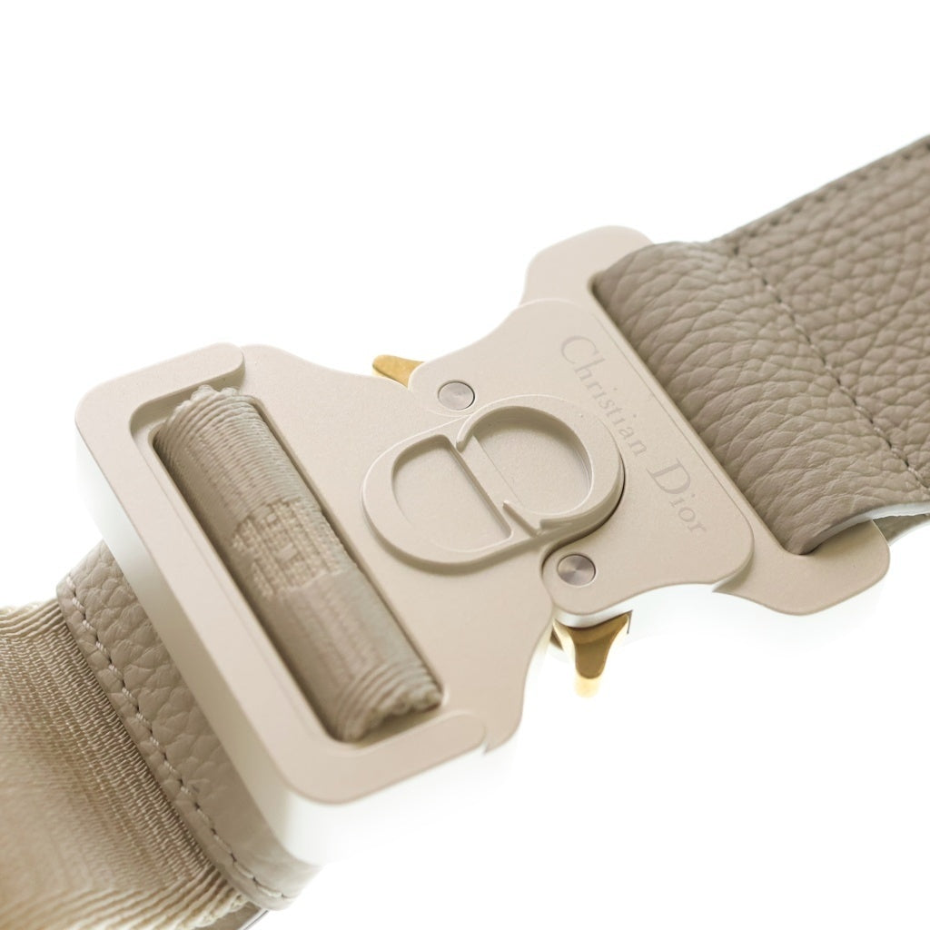 DIOR(ディオール) Saddle サドル ショルダーバッグ グレインドカーフスキン グラビティ アウトライン レザー ベージュ 1ADPO093LGP_H140 レディース