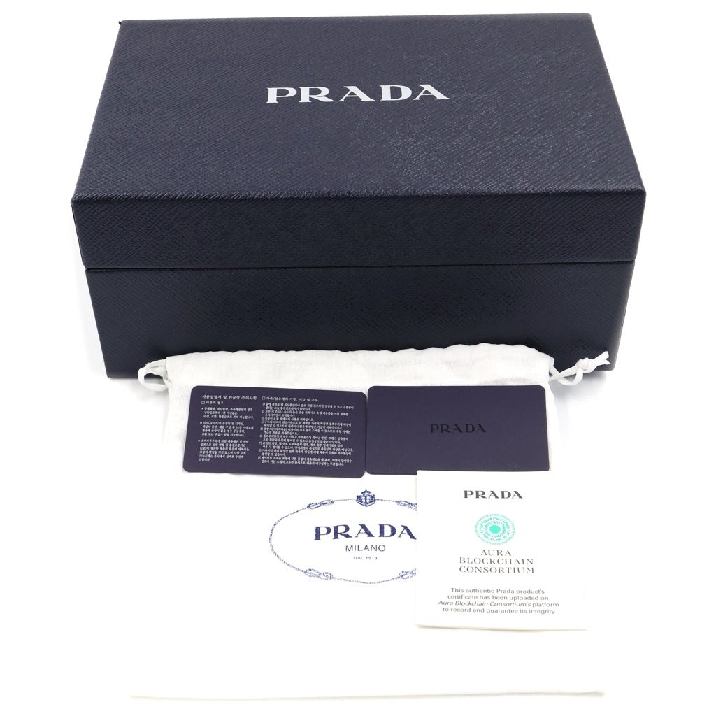 PRADA(プラダ) トライアングルロゴプレート レザー ミニ カメラ ショルダー バッグ ゴールド金具 ブラック 1NF060 レディース