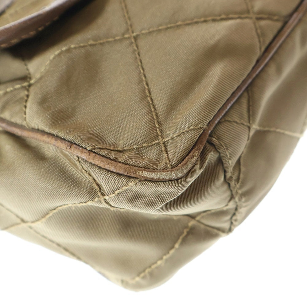 プラダ メッセンジャーバッグ ショルダーバッグ 三角プレート ナイロン カーキ 良品 PRADA プラダ O ナイロン カーキ 緑 ショルダーバッグ 三角