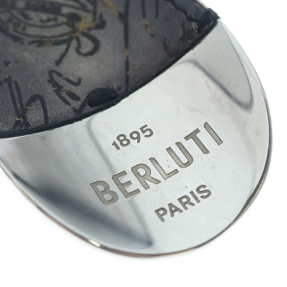Berluti(ベルルッティ) カリグラフィ スクリット シューホース バッグチャーム キーリング キーホルダー グレー ブラック レザー シルバー金具