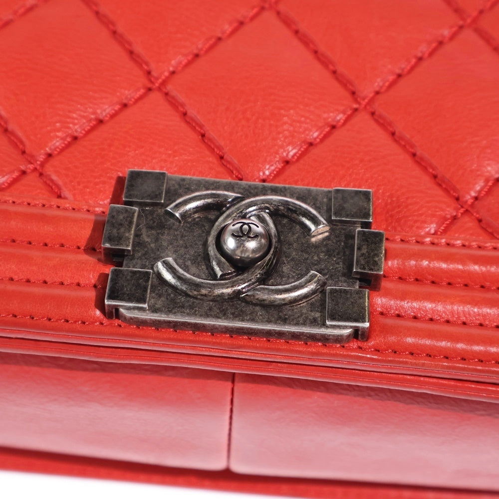 CHANEL(シャネル) ボーイシャネル ココマーク スモール カーフレザー チェーンショルダーバッグ ガンメタ金具 レッド 18番台 レディース