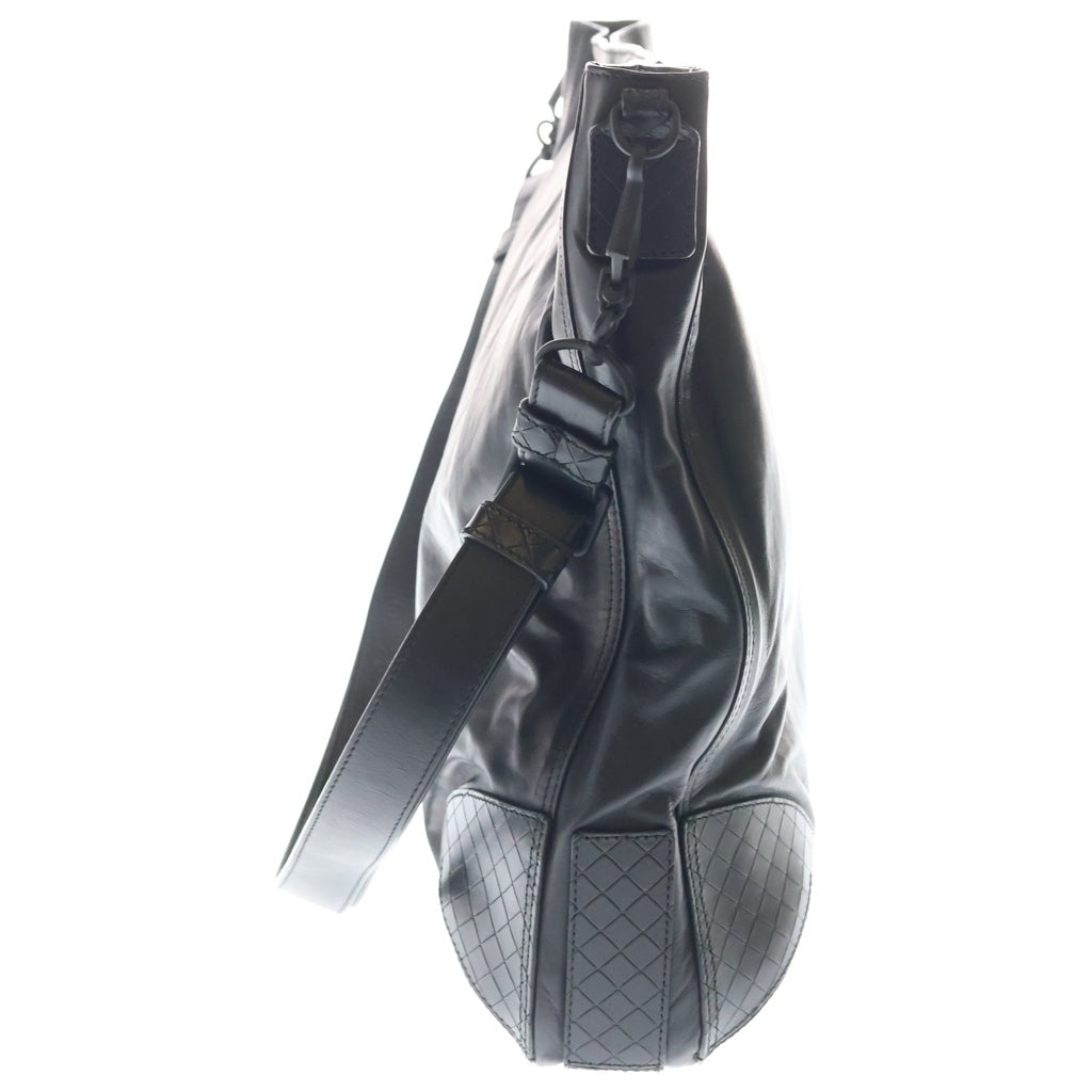 BOTTEGA VENETA(ボッテガヴェネタ) イントレチャート ショルダーバック ブラック レザー ブラック金具