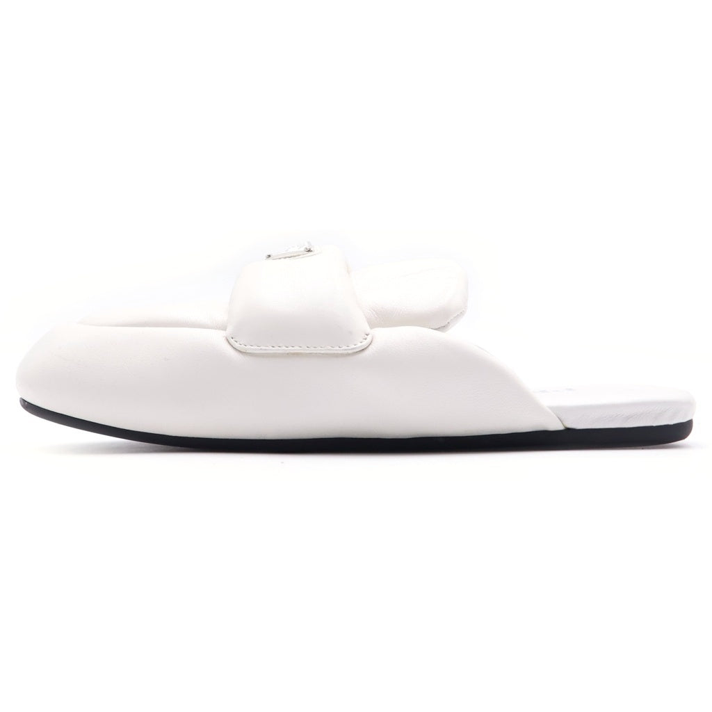 PRADA(プラダ) ソフトパテッドドナッパレザー フラットシューズ ホワイト #36 レディース