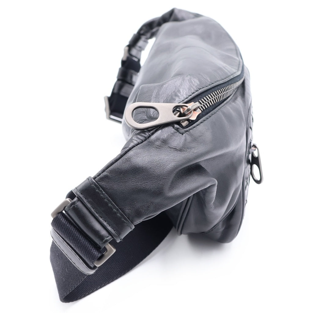 BOTTEGA VENETA(ボッテガヴェネタ) イントレチャート レザー ボディバッグ ウエストバッグ ショルダーバッグ ブラック