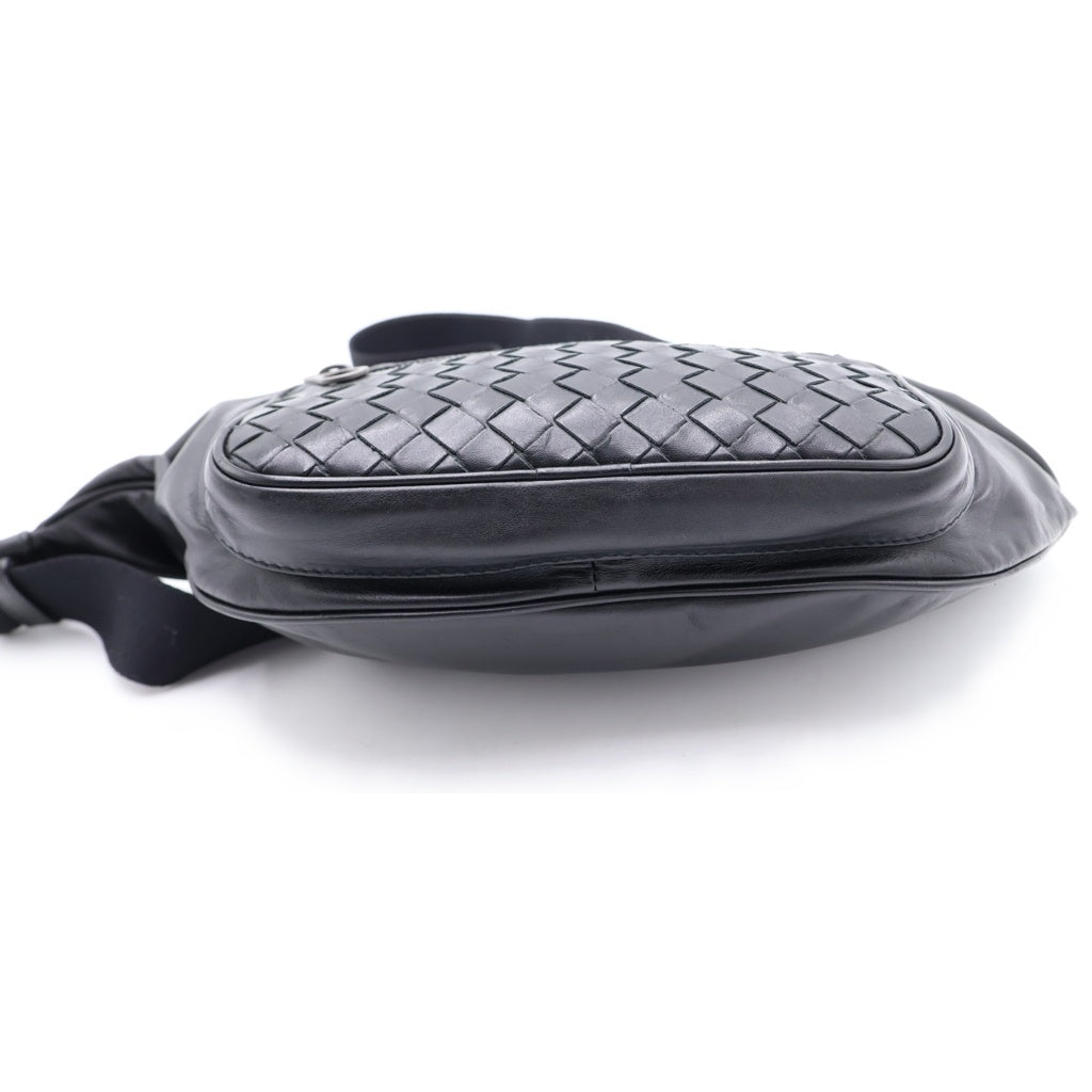 BOTTEGA VENETA(ボッテガヴェネタ) イントレチャート レザー ボディバッグ ウエストバッグ ショルダーバッグ ブラック