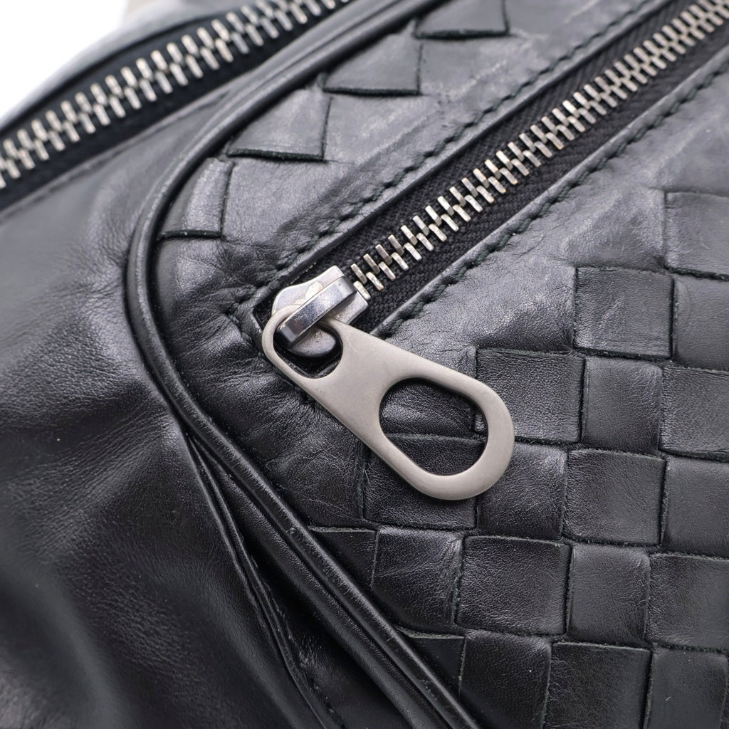 BOTTEGA VENETA(ボッテガヴェネタ) イントレチャート レザー ボディバッグ ウエストバッグ ショルダーバッグ ブラック