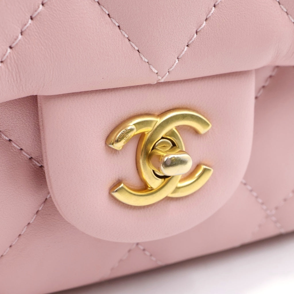 CHANEL(シャネル) ミニマトラッセ 17 チェーンショルダーバッグ ラムスキン ピンク AS3456 レディース