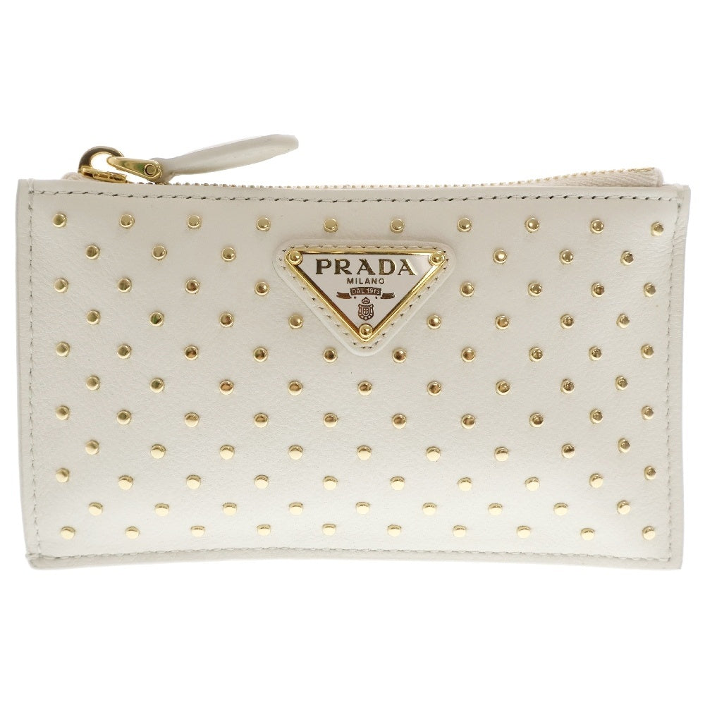 PRADA(プラダ) スタッズドレザー カードケース コインケース フラグメントケース ホワイト×ゴールド レザー 1MC086