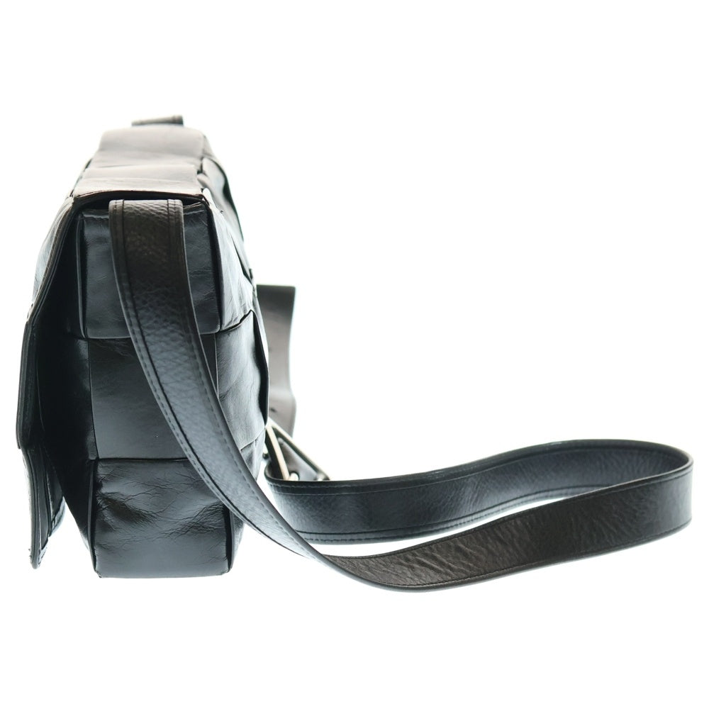 BOTTEGA VENETA(ボッテガヴェネタ) スモールカセット マキシイントレチャート ショルダーバッグ ミニバッグ レザー シルバー金具 ブラック 717587