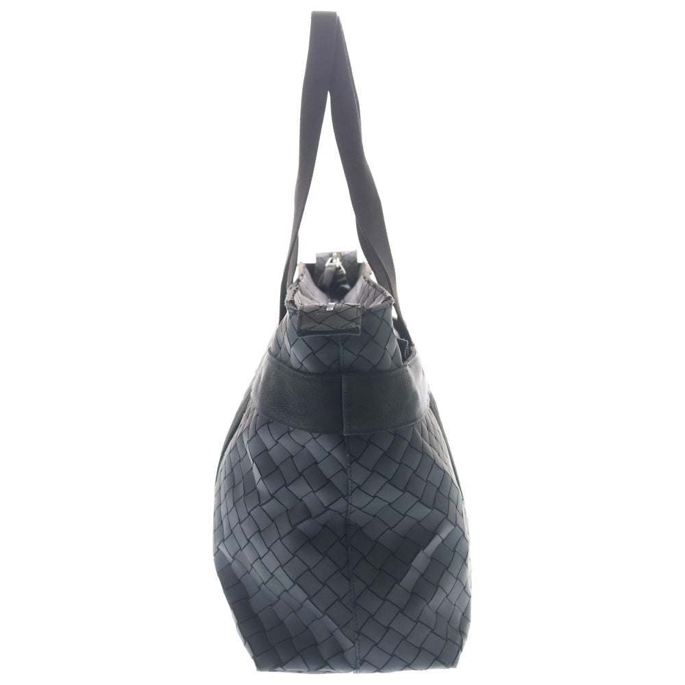 BOTTEGA VENETA(ボッテガヴェネタ) ニューラバー イントレチャート スコルピート トートバッグ ブラック ラバー 651681