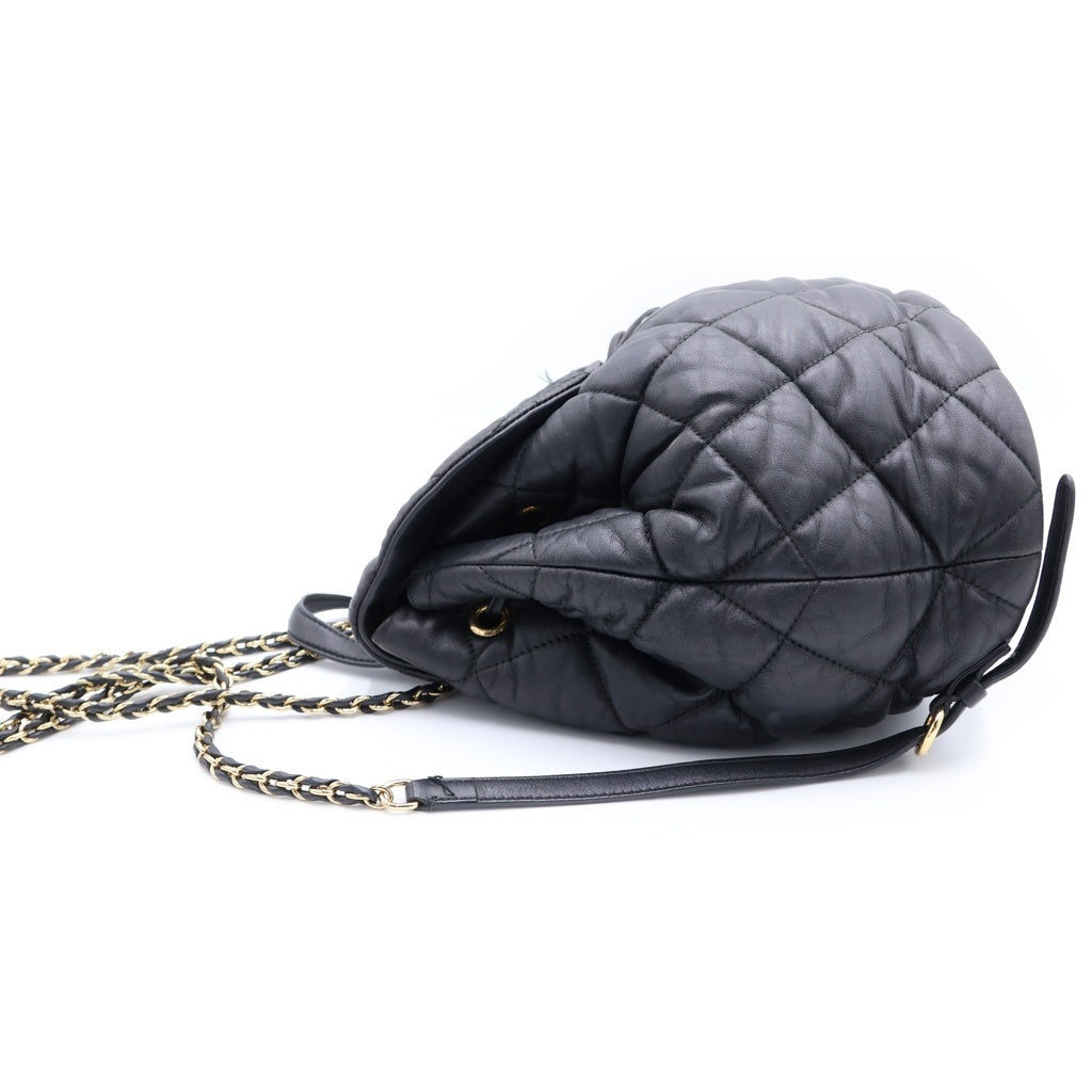 Salvatore Ferragamo(サルヴァトーレ フェラガモ) ヴァラ キルティングバックパック リュックサック ブラック レザー ゴールド金具 レディース