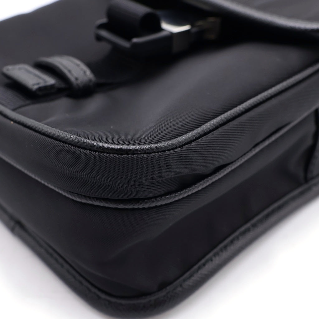 PRADA(プラダ) ショルダーバック トライアングルロゴ Re-Nylon ナイロン サフィアーノ ブラック 2VD043