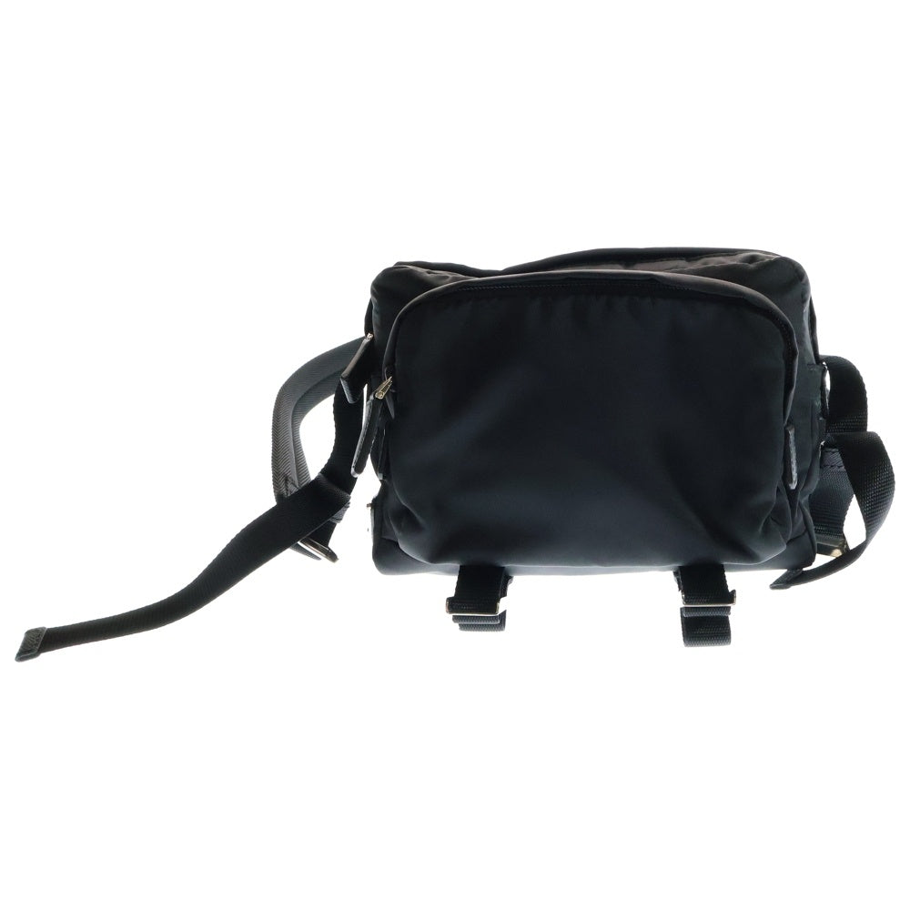 PRADA(プラダ) テスート ショルダーバッグ ブラック シルバー金具 ロゴ三角プレート ナイロン 2VH043