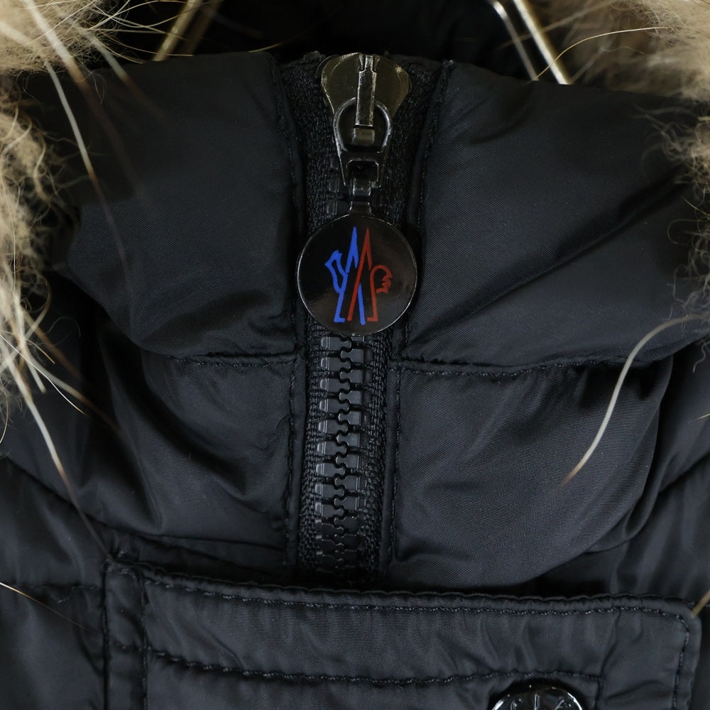 MONCLER(モンクレール) MERIN ファーフーデッド ワッペンロゴ ジップアップ ダウン ロング ジャケット コート ブラック レディース 020934931296 54155