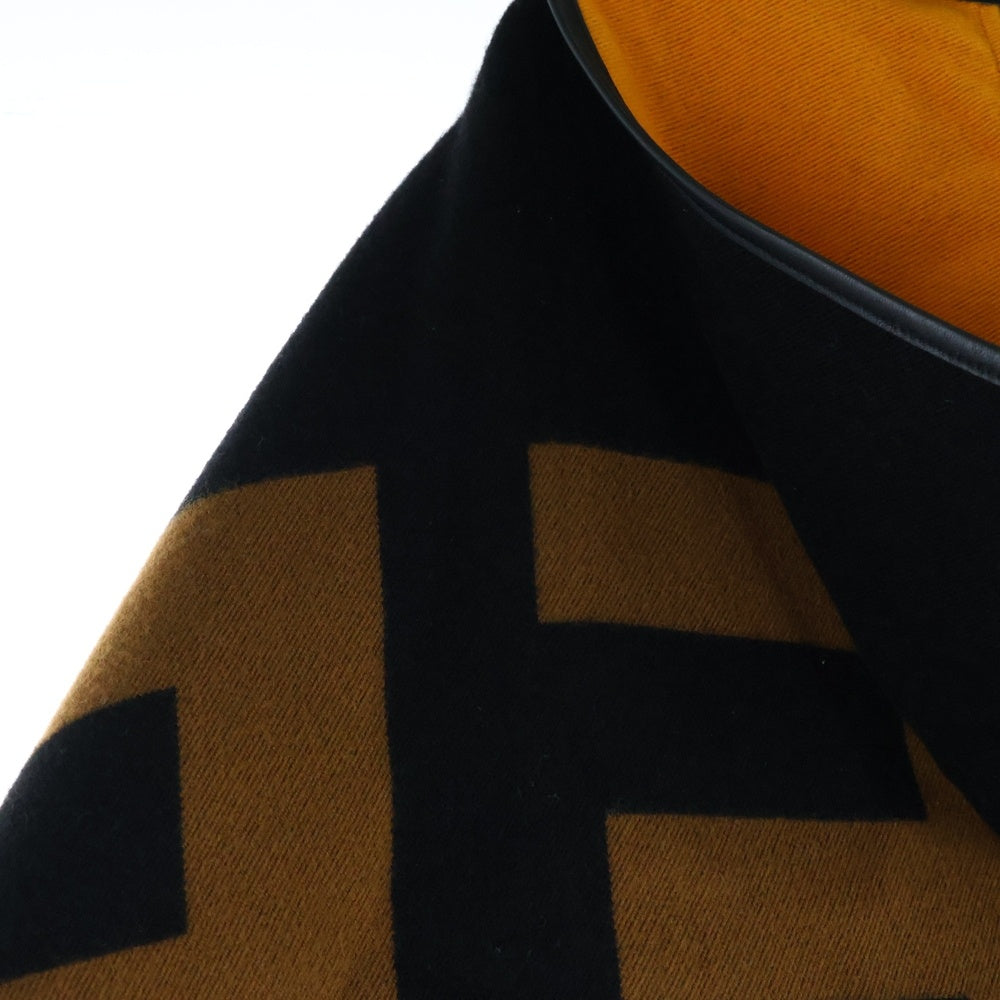 BURBERRY(バーバリー) ビッグロゴ ジャガード ラムレザーパイピング ウール フーデッド ケープ ポンチョ ブラウン/ブラック 8022770
