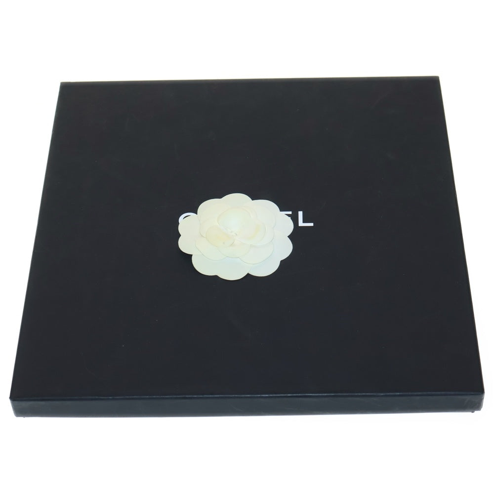 CHANEL(シャネル) カメリア総柄 シルク スカーフ ブラック