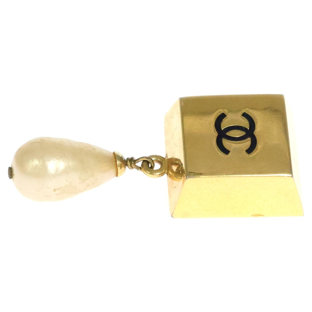 CHANEL(シャネル) ココマーク スクエアブロックフェイクパール付イヤリング ゴールド レディース