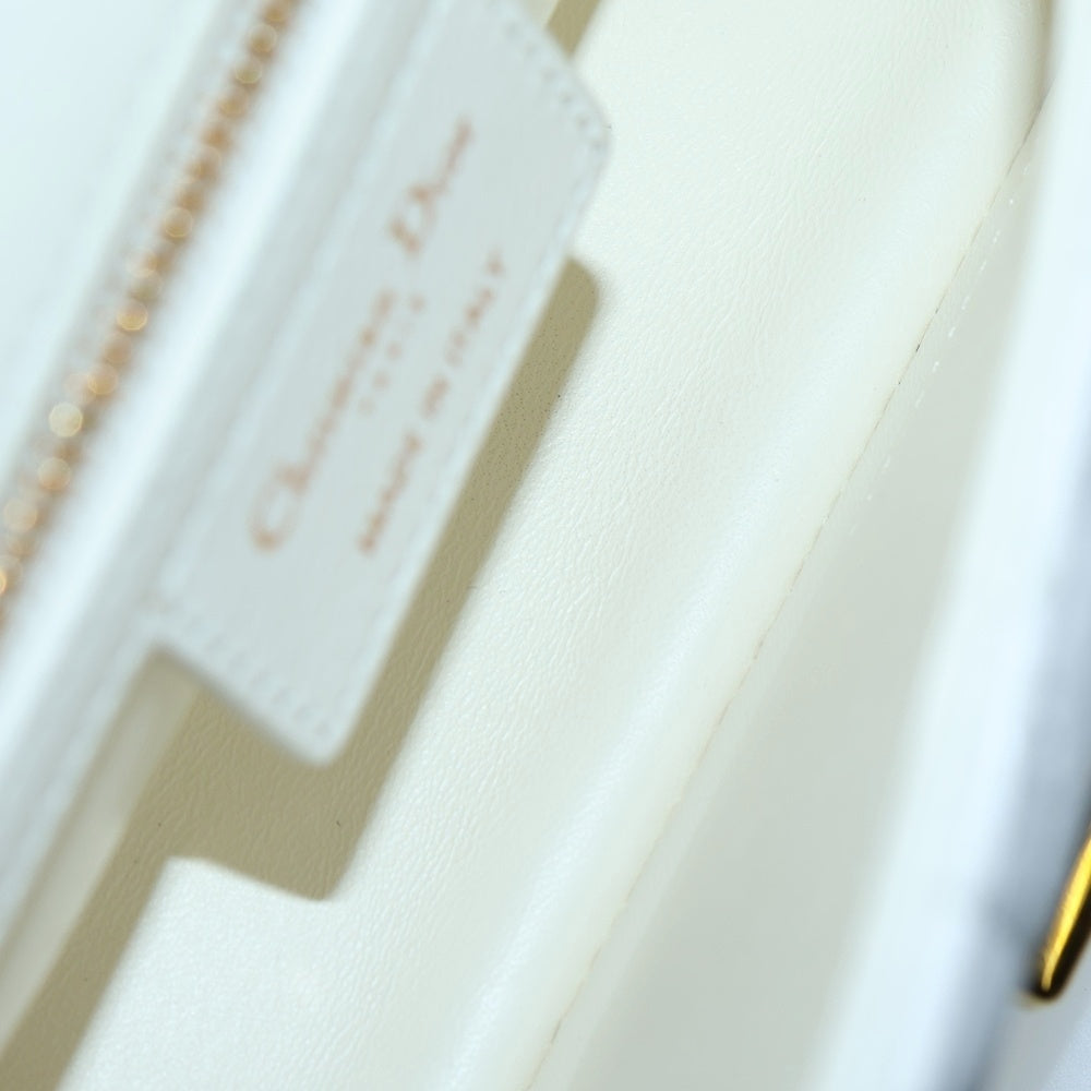 Christian Dior(クリスチャンディオール) カロ カナージュ スモール ショルダーバッグ チェーンバッグ ホワイト ゴールド金具 レザー