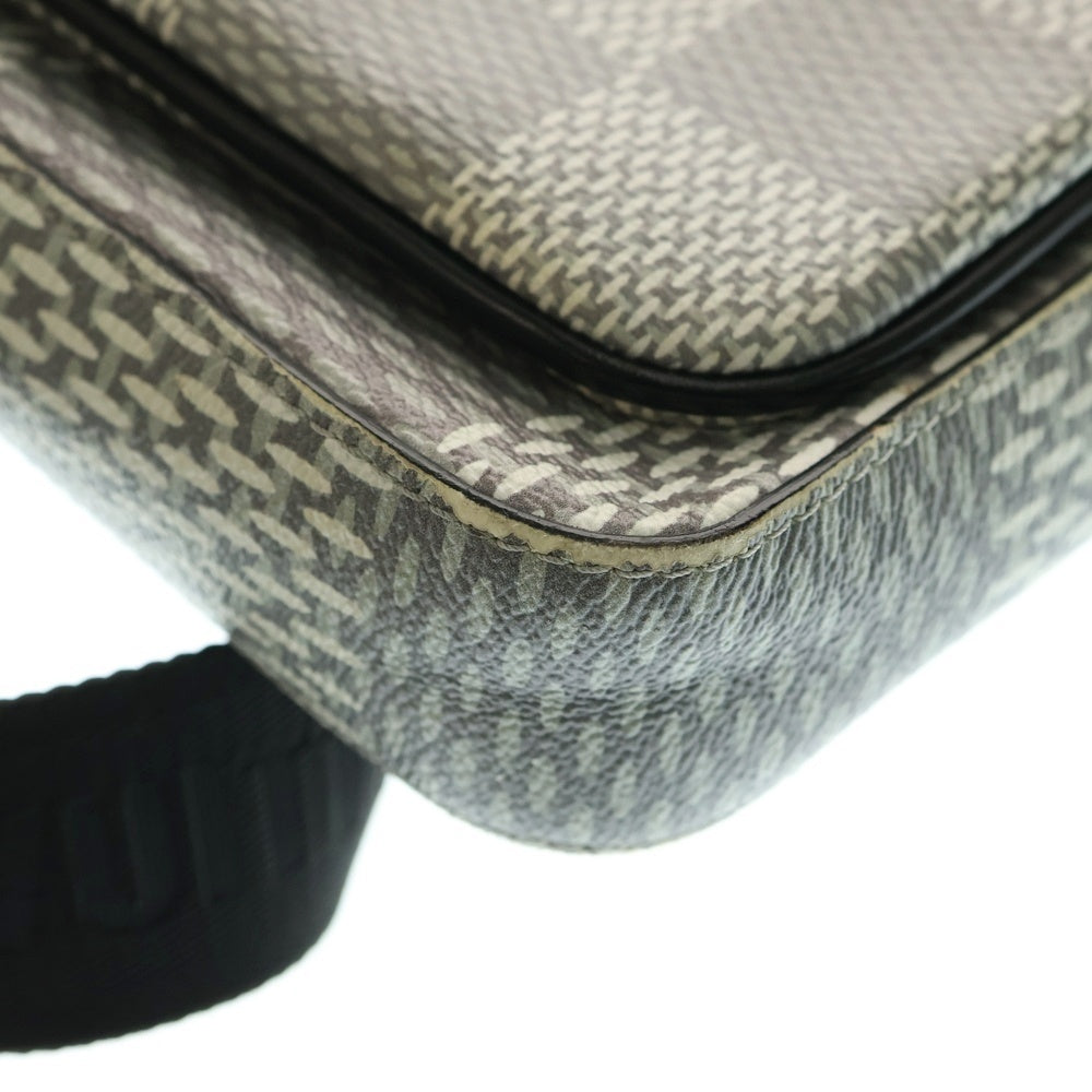 LOUIS VUITTON(ルイヴィトン) ダミエ・グラフィット トリオ メッセンジャーバッグ ショルダーバッグ グレー PVC×レザー N50027