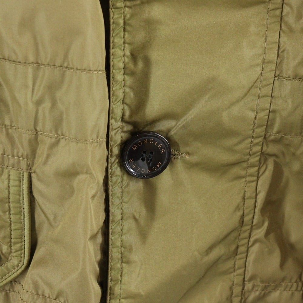 MONCLER(モンクレール) ALEXANDRE アレクサンドル ワッペンロゴ フーデッド ジップアップ ナイロン ロング ジャケット コート カーキ 1010924110850 54155
