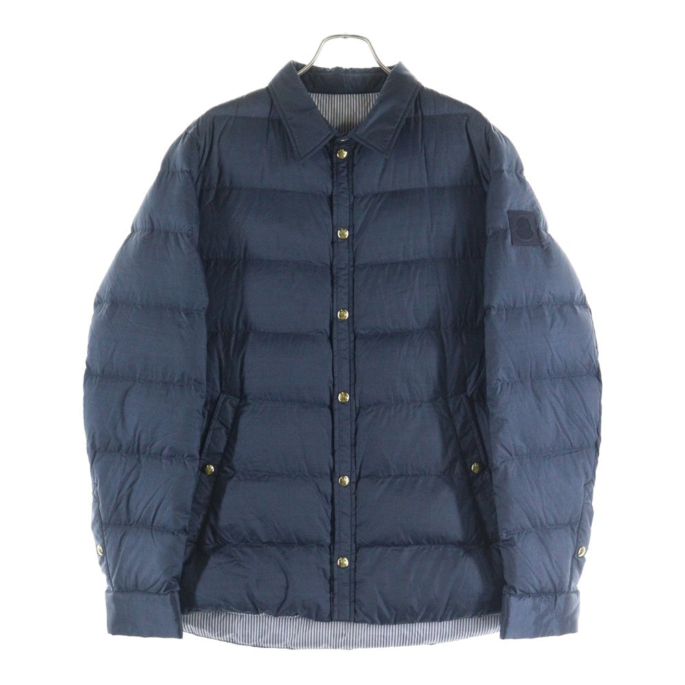 MONCLER GAMME BLEU(モンクレール・ガム・ブルー) GIUBBINO カットアウト ワッペンロゴ スナップボタン ダウン シャツ ジャケット 423914034083 63367