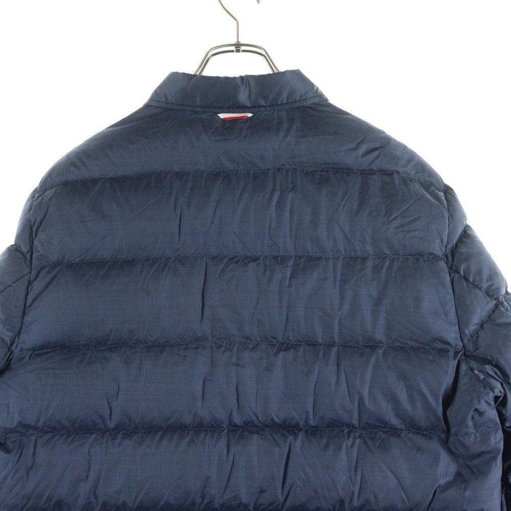 MONCLER GAMME BLEU(モンクレール・ガム・ブルー) GIUBBINO カットアウト ワッペンロゴ スナップボタン ダウン シャツ ジャケット 423914034083 63367