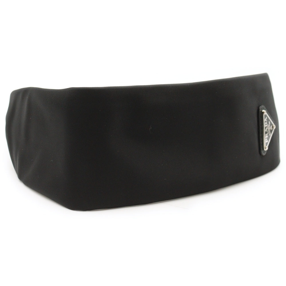 PRADA プラダ へアバンド カチューシャ ロゴ三角プレート ブラック ナイロン 1IH081 シルバー金具 PRADA(プラダ) へアバンド カチューシャ ロゴ三角プレート ブラック