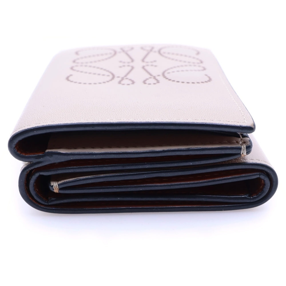 LOEWE(ロエベ) アナグラム トライフォールド 三つ折り財布 コンパクトウォレット コインケース ベージュ レザー シルバー金具 レディース