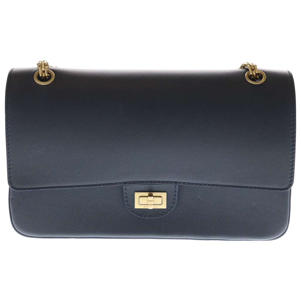 CHANEL(シャネル) 2.55 メダルチャーム レザー Wフラップ Wチェーン ショルダーバッグ ネイビー ゴールド金具 26番台 レディース