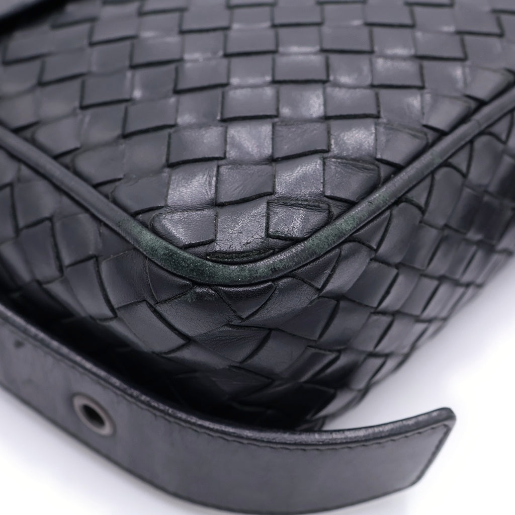 BOTTEGA VENETA(ボッテガヴェネタ) イントレチャート レザー ショルダーバッグ ブラック レディース