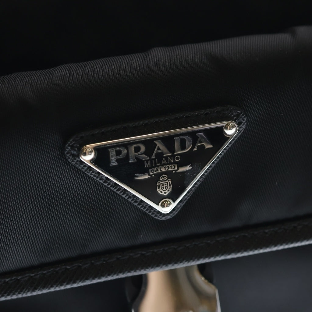PRADA(プラダ) Re-Nylon リナイロン サフィアーノ ショルダーバッグ ブラック ナイロン レザー 2VH133 RFID レディース